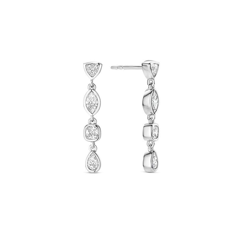 Boucles d'oreilles en argent et oxydes de zirconium Boucles d'oreilles en argent et oxydes de zirconium